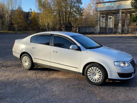 Белый Фольксваген Пассат, объемом двигателя 1.9 л и пробегом 512 тыс. км за 6000 $, фото 1 на Automoto.ua