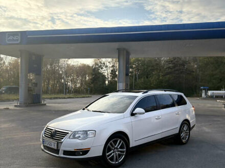 Белый Фольксваген Пассат, объемом двигателя 2 л и пробегом 210 тыс. км за 6700 $, фото 1 на Automoto.ua