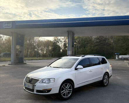 Фольксваген Пассат 2007 в Славуте на Automoto.ua Белый Фольксваген Пассат, объемом двигателя 2 л и пробегом 210 тыс. км за 6700 $, фото 1 на Automoto.ua