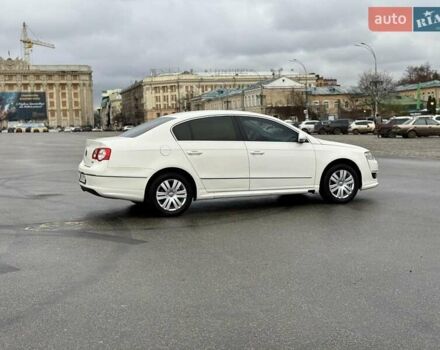 Белый Фольксваген Пассат, объемом двигателя 1.97 л и пробегом 394 тыс. км за 5999 $, фото 1 на Automoto.ua