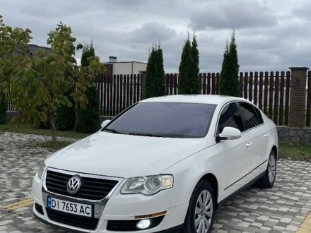 Фольксваген Пассат 2008 в Обухове на Automoto.ua Белый Фольксваген Пассат, объемом двигателя 2 л и пробегом 315 тыс. км за 6499 $, фото 1 на Automoto.ua