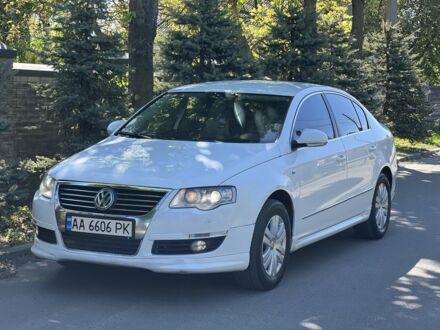 Фольксваген Пассат 2008 у Києві на Automoto.ua Білий Фольксваген Пассат, об'ємом двигуна 2 л та пробігом 350 тис. км за 6500 $, фото 1 на Automoto.ua