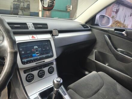 Белый Фольксваген Пассат, объемом двигателя 1.8 л и пробегом 260 тыс. км за 5900 $, фото 1 на Automoto.ua