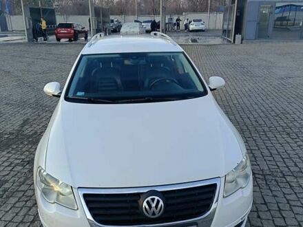 Белый Фольксваген Пассат, объемом двигателя 1.4 л и пробегом 157 тыс. км за 5500 $, фото 1 на Automoto.ua