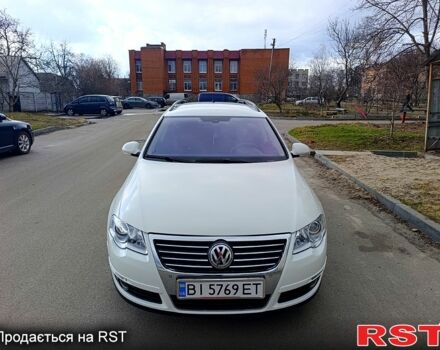 Белый Фольксваген Пассат, объемом двигателя 2 л и пробегом 270 тыс. км за 5599 $, фото 1 на Automoto.ua