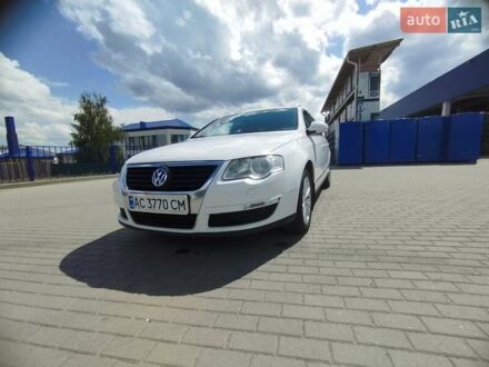 Білий Фольксваген Пассат, об'ємом двигуна 1.6 л та пробігом 348 тис. км за 6500 $, фото 1 на Automoto.ua