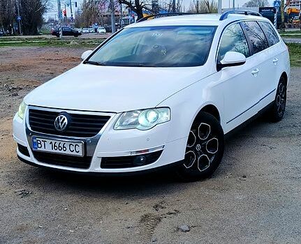 Белый Фольксваген Пассат, объемом двигателя 2 л и пробегом 0 тыс. км за 5500 $, фото 1 на Automoto.ua