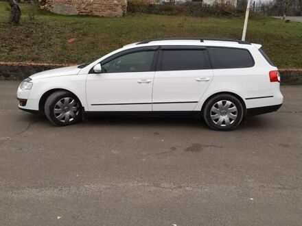 Білий Фольксваген Пассат, об'ємом двигуна 1.98 л та пробігом 231 тис. км за 8300 $, фото 1 на Automoto.ua