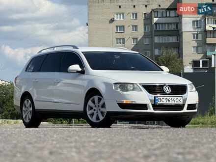 Фольксваген Пассат 2010 в Дрогобыче на Automoto.ua Белый Фольксваген Пассат, объемом двигателя 1.6 л и пробегом 195 тыс. км за 5900 $, фото 1 на Automoto.ua