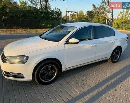 Белый Фольксваген Пассат, объемом двигателя 1.8 л и пробегом 218 тыс. км за 9000 $, фото 1 на Automoto.ua