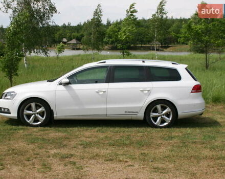 Белый Фольксваген Пассат, объемом двигателя 1.97 л и пробегом 365 тыс. км за 12000 $, фото 1 на Automoto.ua