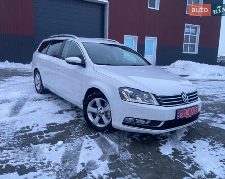 Белый Фольксваген Пассат, объемом двигателя 1.97 л и пробегом 220 тыс. км за 10999 $, фото 1 на Automoto.ua