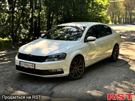 Білий Фольксваген Пассат, об'ємом двигуна 1.8 л та пробігом 264 тис. км за 10000 $, фото 1 на Automoto.ua