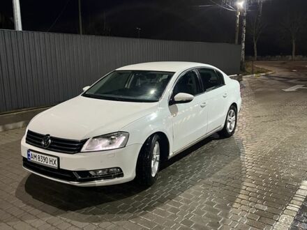 Белый Фольксваген Пассат, объемом двигателя 2 л и пробегом 300 тыс. км за 7800 $, фото 1 на Automoto.ua