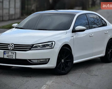 Белый Фольксваген Пассат, объемом двигателя 2.5 л и пробегом 217 тыс. км за 9300 $, фото 1 на Automoto.ua