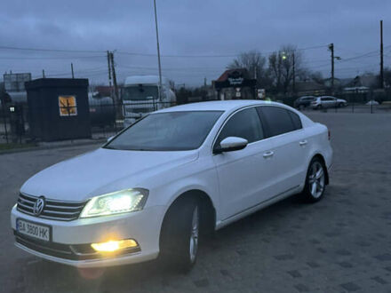 Белый Фольксваген Пассат, объемом двигателя 1.8 л и пробегом 188 тыс. км за 12500 $, фото 1 на Automoto.ua