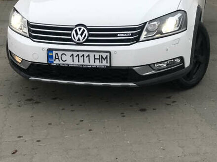 Белый Фольксваген Пассат, объемом двигателя 0 л и пробегом 280 тыс. км за 13100 $, фото 1 на Automoto.ua