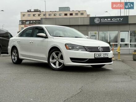 Білий Фольксваген Пассат, об'ємом двигуна 2.5 л та пробігом 239 тис. км за 9300 $, фото 1 на Automoto.ua