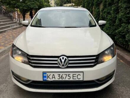 Білий Фольксваген Пассат, об'ємом двигуна 2.48 л та пробігом 217 тис. км за 9400 $, фото 1 на Automoto.ua