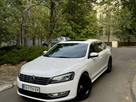 Белый Фольксваген Пассат, объемом двигателя 3.6 л и пробегом 205 тыс. км за 11800 $, фото 1 на Automoto.ua