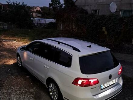 Белый Фольксваген Пассат, объемом двигателя 1.6 л и пробегом 268 тыс. км за 12000 $, фото 1 на Automoto.ua