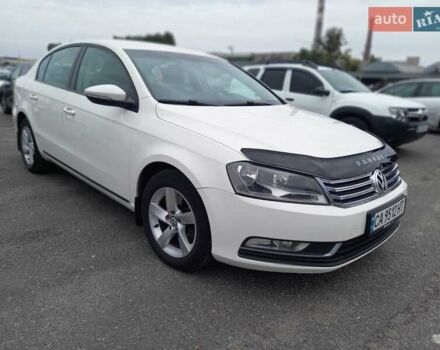 Белый Фольксваген Пассат, объемом двигателя 1.6 л и пробегом 240 тыс. км за 7700 $, фото 1 на Automoto.ua