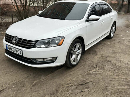 Фольксваген Пассат 2012 в Славянске на Automoto.ua Белый Фольксваген Пассат, объемом двигателя 2 л и пробегом 280 тыс. км за 11000 $, фото 1 на Automoto.ua