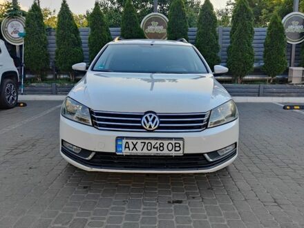 Белый Фольксваген Пассат, объемом двигателя 1.97 л и пробегом 262 тыс. км за 9700 $, фото 1 на Automoto.ua