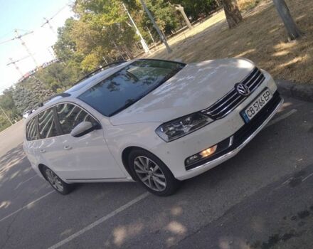 Белый Фольксваген Пассат, объемом двигателя 2 л и пробегом 240 тыс. км за 12000 $, фото 1 на Automoto.ua