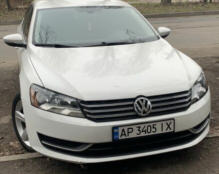 Белый Фольксваген Пассат, объемом двигателя 2.5 л и пробегом 220 тыс. км за 10000 $, фото 1 на Automoto.ua