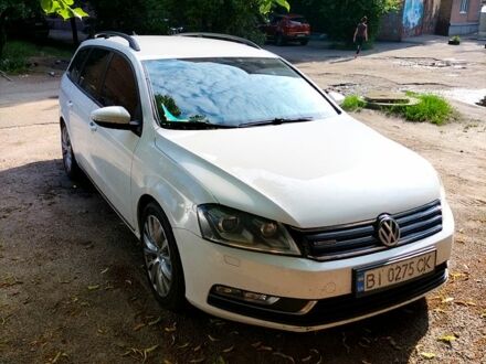 Белый Фольксваген Пассат, объемом двигателя 1.6 л и пробегом 300 тыс. км за 9300 $, фото 1 на Automoto.ua