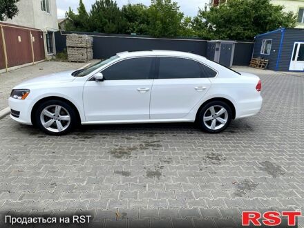 Білий Фольксваген Пассат, об'ємом двигуна 2.5 л та пробігом 250 тис. км за 9500 $, фото 1 на Automoto.ua