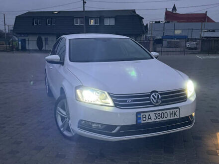 Белый Фольксваген Пассат, объемом двигателя 1.8 л и пробегом 190 тыс. км за 9500 $, фото 1 на Automoto.ua