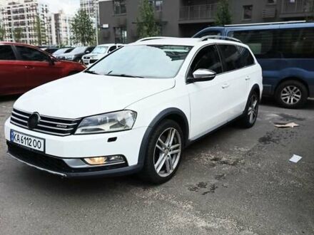 Білий Фольксваген Пассат, об'ємом двигуна 2 л та пробігом 274 тис. км за 10000 $, фото 1 на Automoto.ua