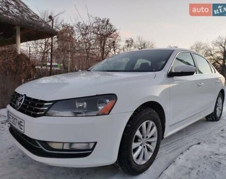 Белый Фольксваген Пассат, объемом двигателя 2.48 л и пробегом 220 тыс. км за 10000 $, фото 1 на Automoto.ua