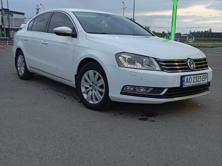 Белый Фольксваген Пассат, объемом двигателя 1.97 л и пробегом 204 тыс. км за 11700 $, фото 1 на Automoto.ua