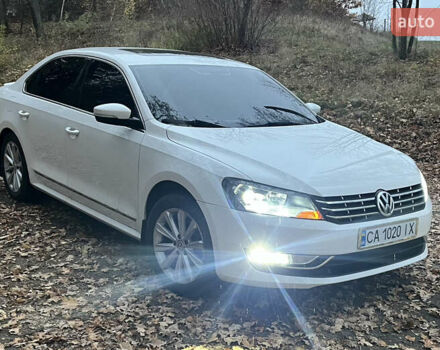Белый Фольксваген Пассат, объемом двигателя 2.5 л и пробегом 280 тыс. км за 11000 $, фото 1 на Automoto.ua