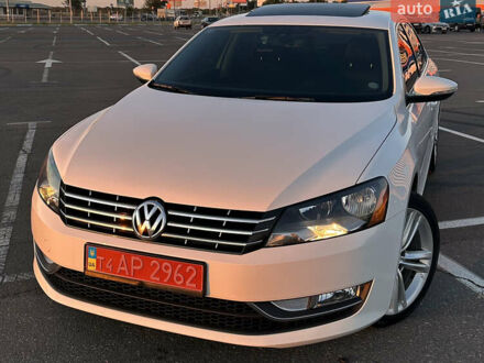 Білий Фольксваген Пассат, об'ємом двигуна 2 л та пробігом 130 тис. км за 13500 $, фото 1 на Automoto.ua