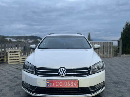 Белый Фольксваген Пассат, объемом двигателя 2 л и пробегом 238 тыс. км за 9500 $, фото 1 на Automoto.ua