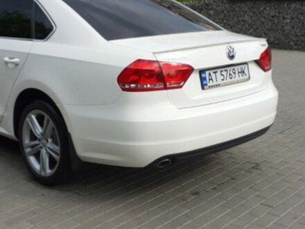 Фольксваген Пассат 2013 в Ивано-Франковске на Automoto.ua Белый Фольксваген Пассат, объемом двигателя 2 л и пробегом 121 тыс. км за 10500 $, фото 1 на Automoto.ua