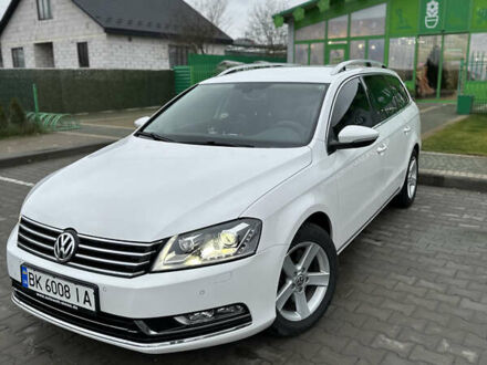 Білий Фольксваген Пассат, об'ємом двигуна 2 л та пробігом 322 тис. км за 11700 $, фото 1 на Automoto.ua