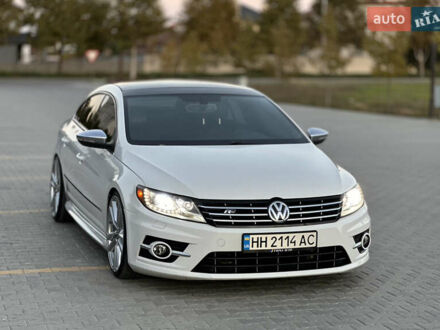 Фольксваген Пассат 2013 в Одессе на Automoto.ua Белый Фольксваген Пассат, объемом двигателя 1.98 л и пробегом 150 тыс. км за 12500 $, фото 1 на Automoto.ua