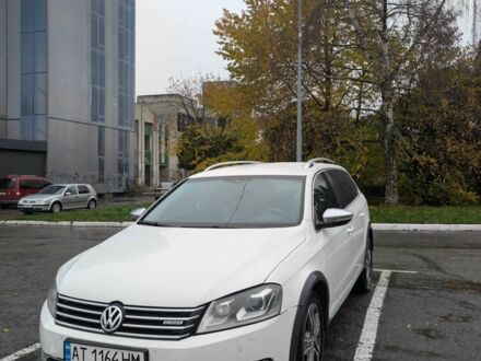 Фольксваген Пассат 2013 в Ивано-Франковске на Automoto.ua Белый Фольксваген Пассат, объемом двигателя 2 л и пробегом 280 тыс. км за 10900 $, фото 1 на Automoto.ua