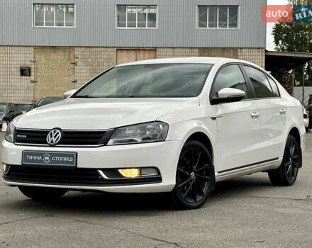 Фольксваген Пассат 2013 в Киеве на Automoto.ua Белый Фольксваген Пассат, объемом двигателя 1.6 л и пробегом 194 тыс. км за 11400 $, фото 1 на Automoto.ua