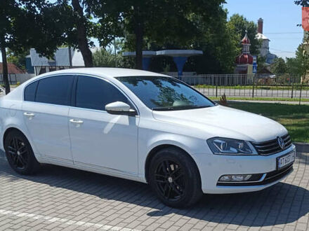 Белый Фольксваген Пассат, объемом двигателя 1.97 л и пробегом 295 тыс. км за 11800 $, фото 1 на Automoto.ua