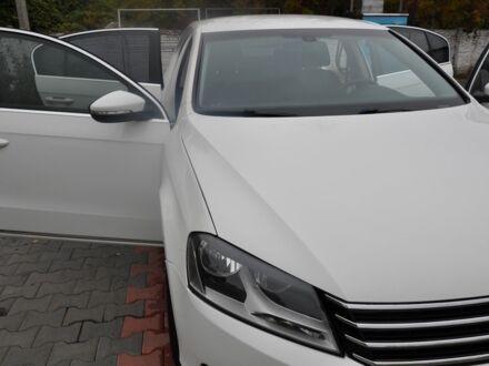 Фольксваген Пассат 2013 в Полтаве на Automoto.ua Белый Фольксваген Пассат, объемом двигателя 2 л и пробегом 195 тыс. км за 9000 $, фото 1 на Automoto.ua