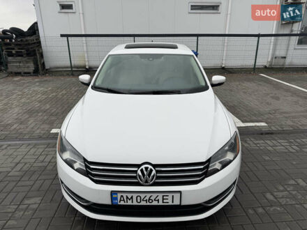 Белый Фольксваген Пассат, объемом двигателя 2.5 л и пробегом 249 тыс. км за 9900 $, фото 1 на Automoto.ua