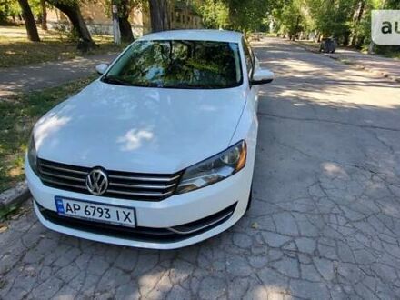 Белый Фольксваген Пассат, объемом двигателя 1.8 л и пробегом 250 тыс. км за 9000 $, фото 1 на Automoto.ua