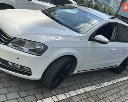 Белый Фольксваген Пассат, объемом двигателя 1.97 л и пробегом 300 тыс. км за 10100 $, фото 1 на Automoto.ua