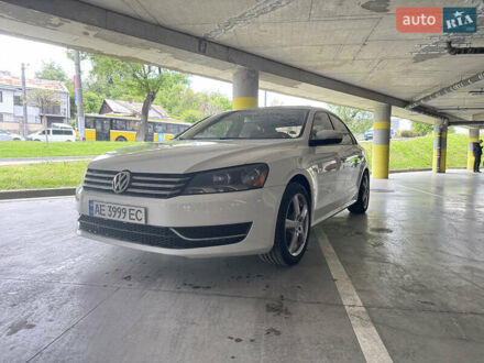 Білий Фольксваген Пассат, об'ємом двигуна 2.5 л та пробігом 250 тис. км за 8700 $, фото 1 на Automoto.ua